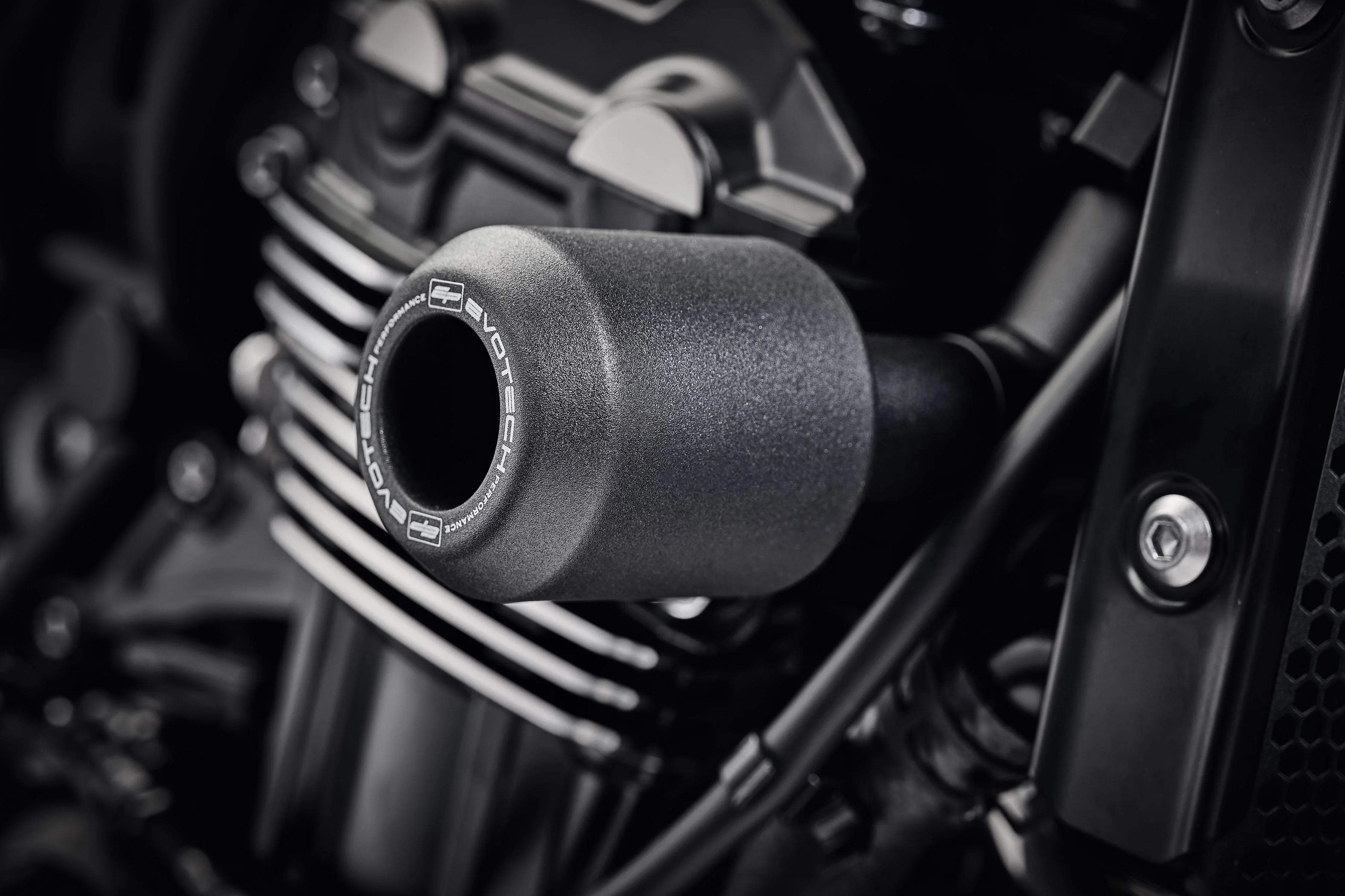 Evotech Kawasaki Z900RS Performance Crash Protection (2021 - 2022) - Sturzpads | Evotech Performance