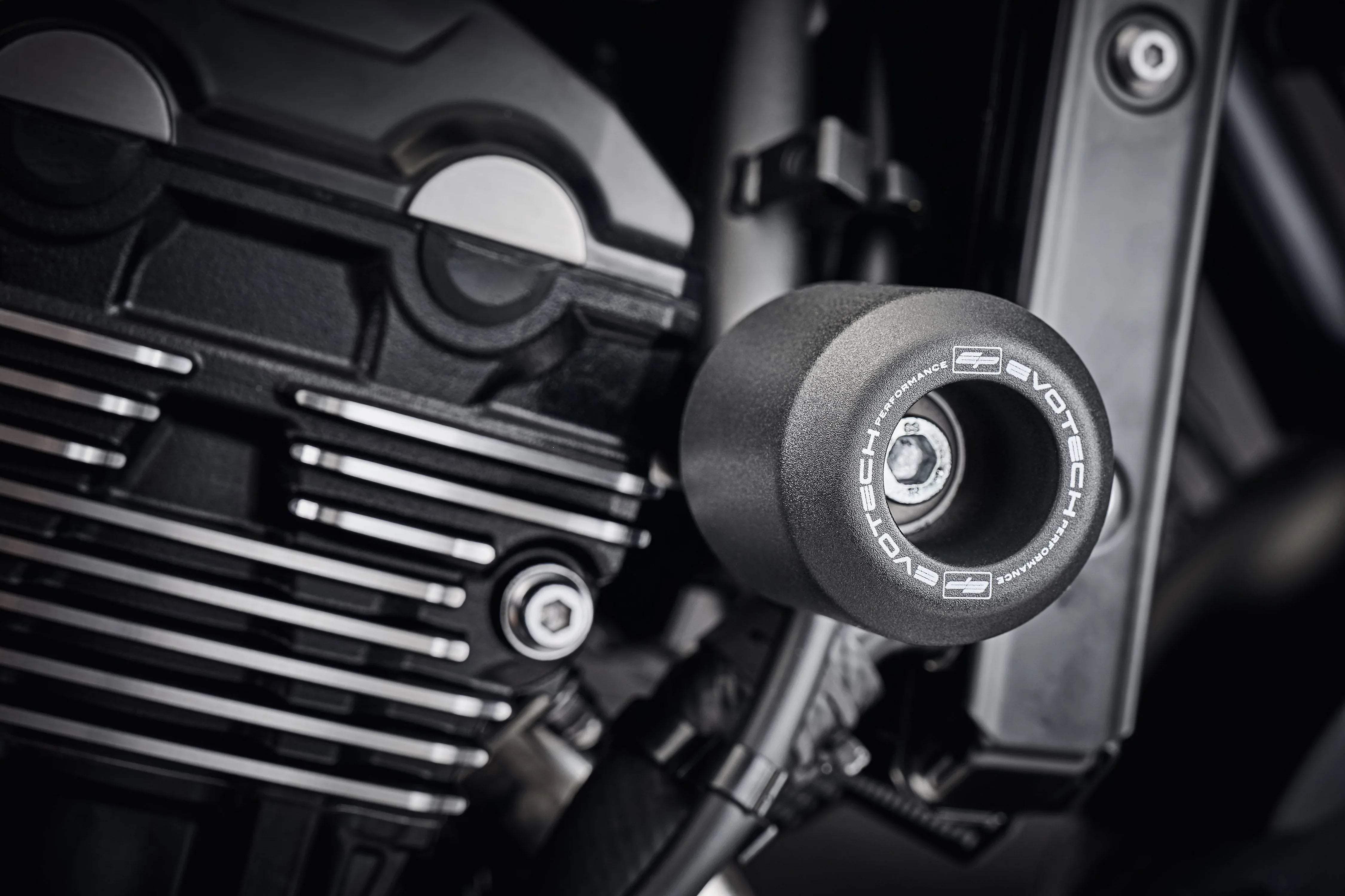 Evotech Kawasaki Z900RS Crash Protection (2018 - 2020) - Sturzpads | Evotech Performance