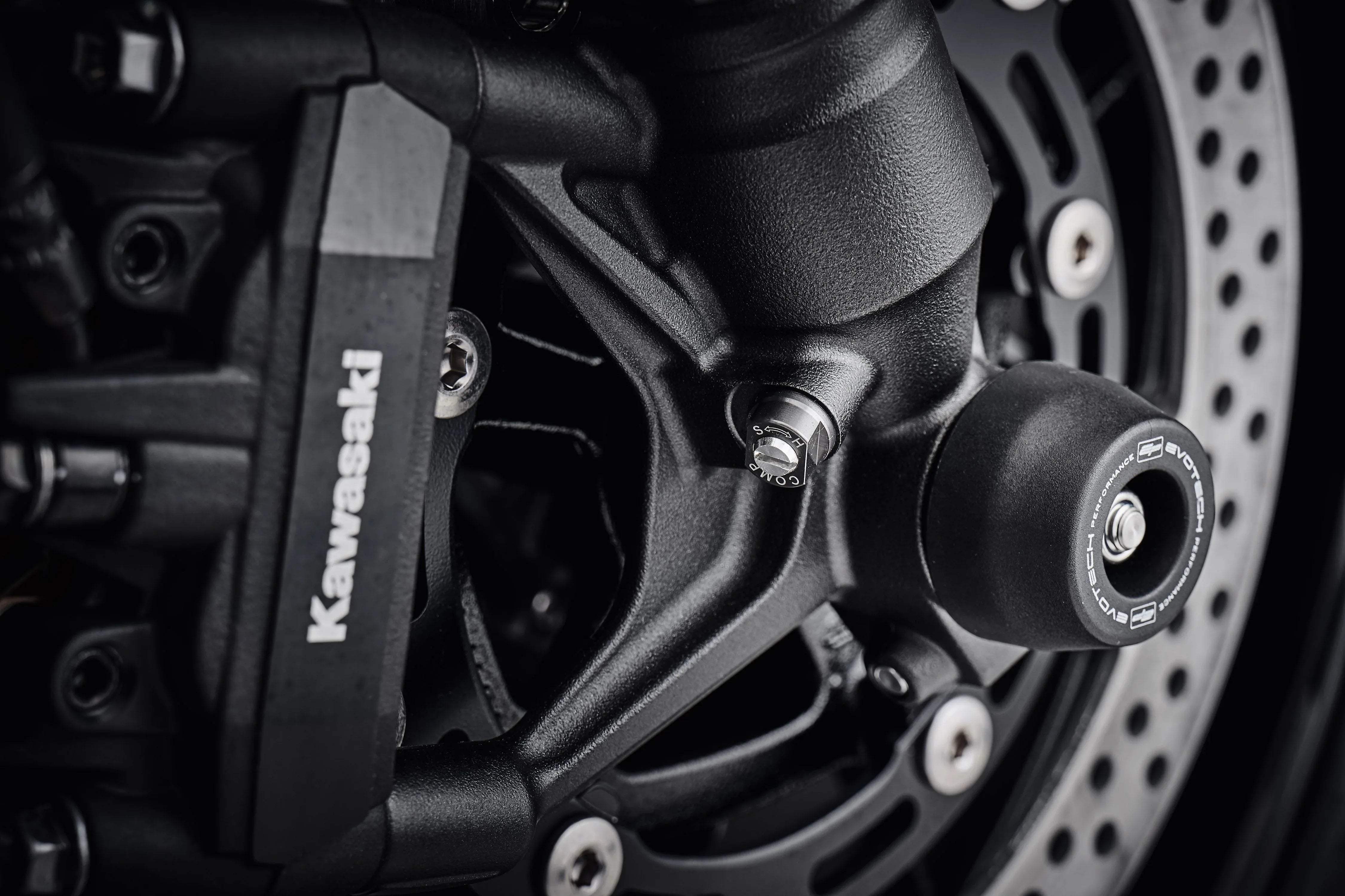 Evotech Front Spindle Bobbins - Kawasaki Z900RS (2021+) - Spindle Bobbins | Evotech Performance