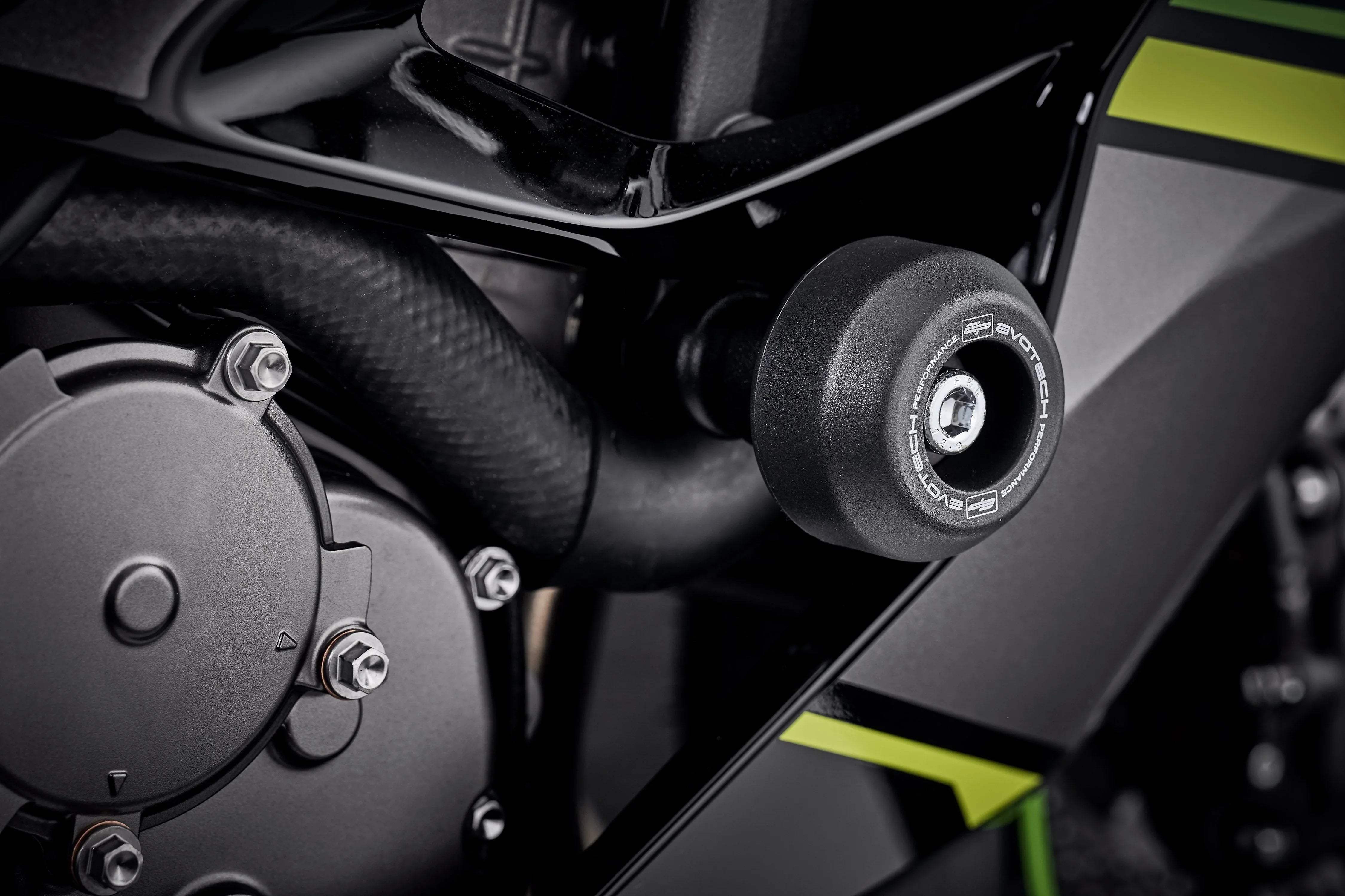 Evotech Kawasaki ZX6R Crash Protection (2019 - 2021) - Sturzpads | Evotech Performance