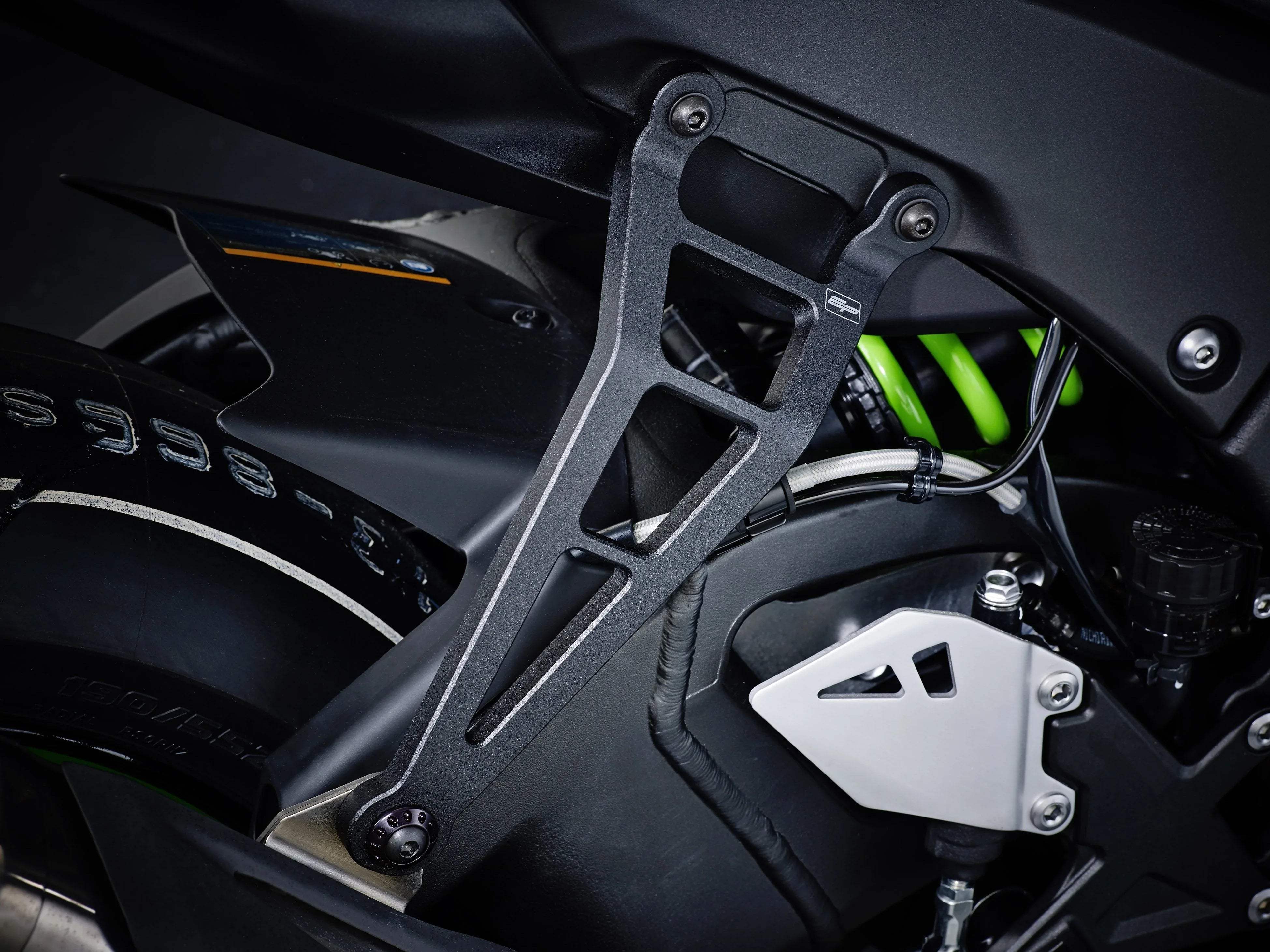 Evotech Kawasaki Ninja ZX-10R Exhaust Hanger (2021+) - Auspuffhalterung | Evotech Performance