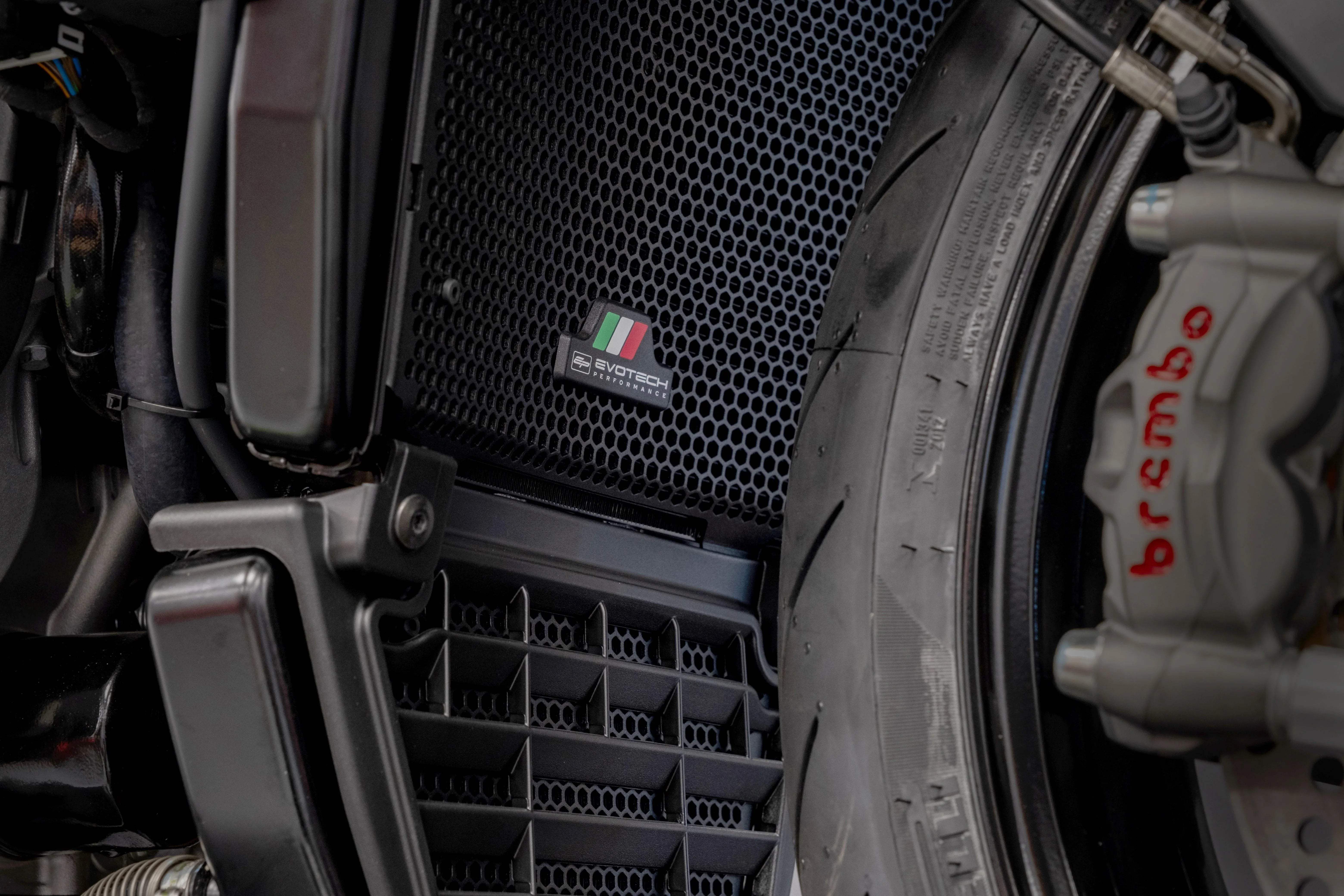 Evotech Radiator Guard Set - Aprilia Tuono V4 (2025+) - Kühlerschutzgitter | Evotech Performance