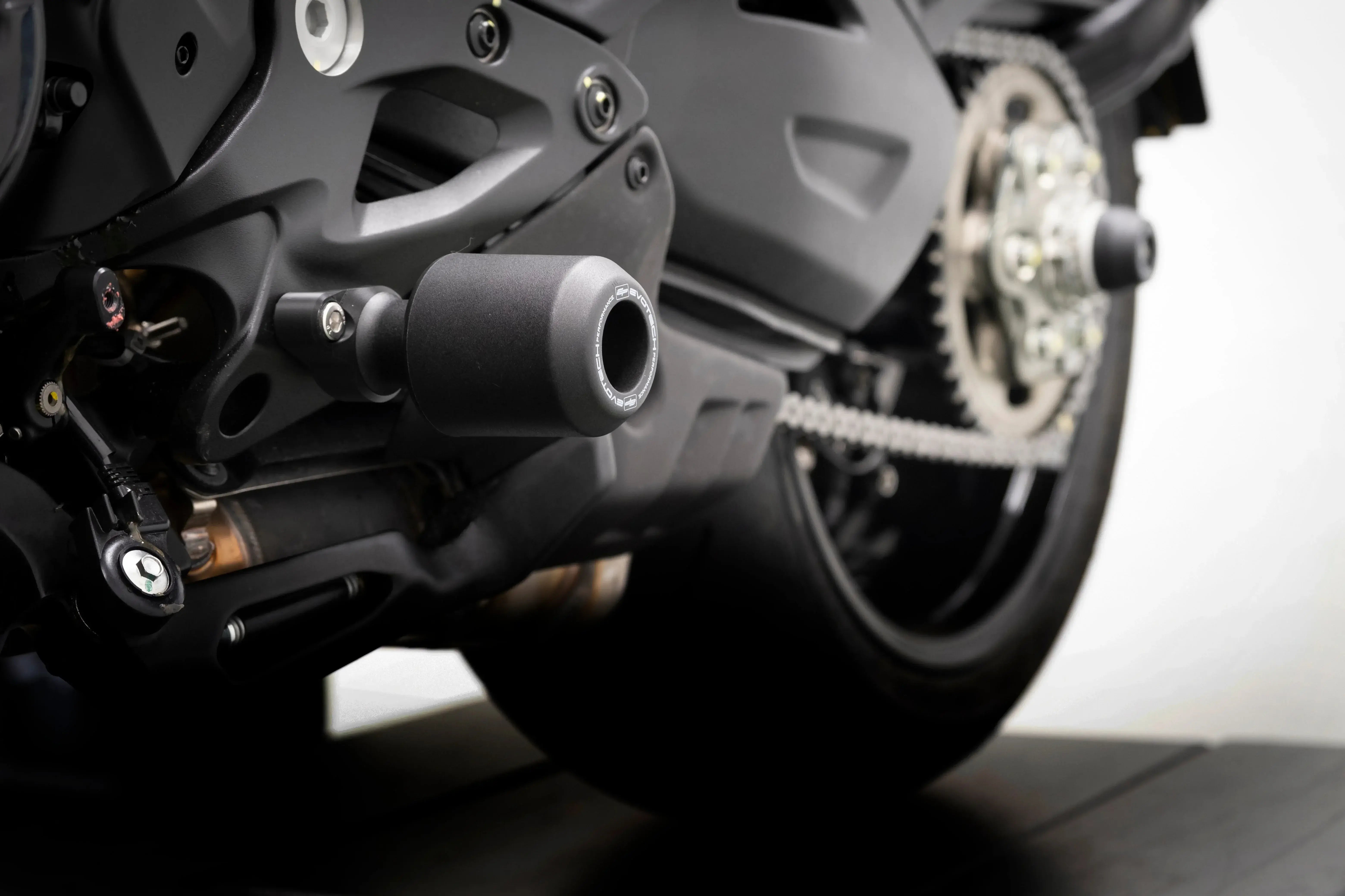 Evotech Crash Protection (Rear Mounted) - Ducati XDiavel V4 (2025+) - Sturzpads | Evotech Performance