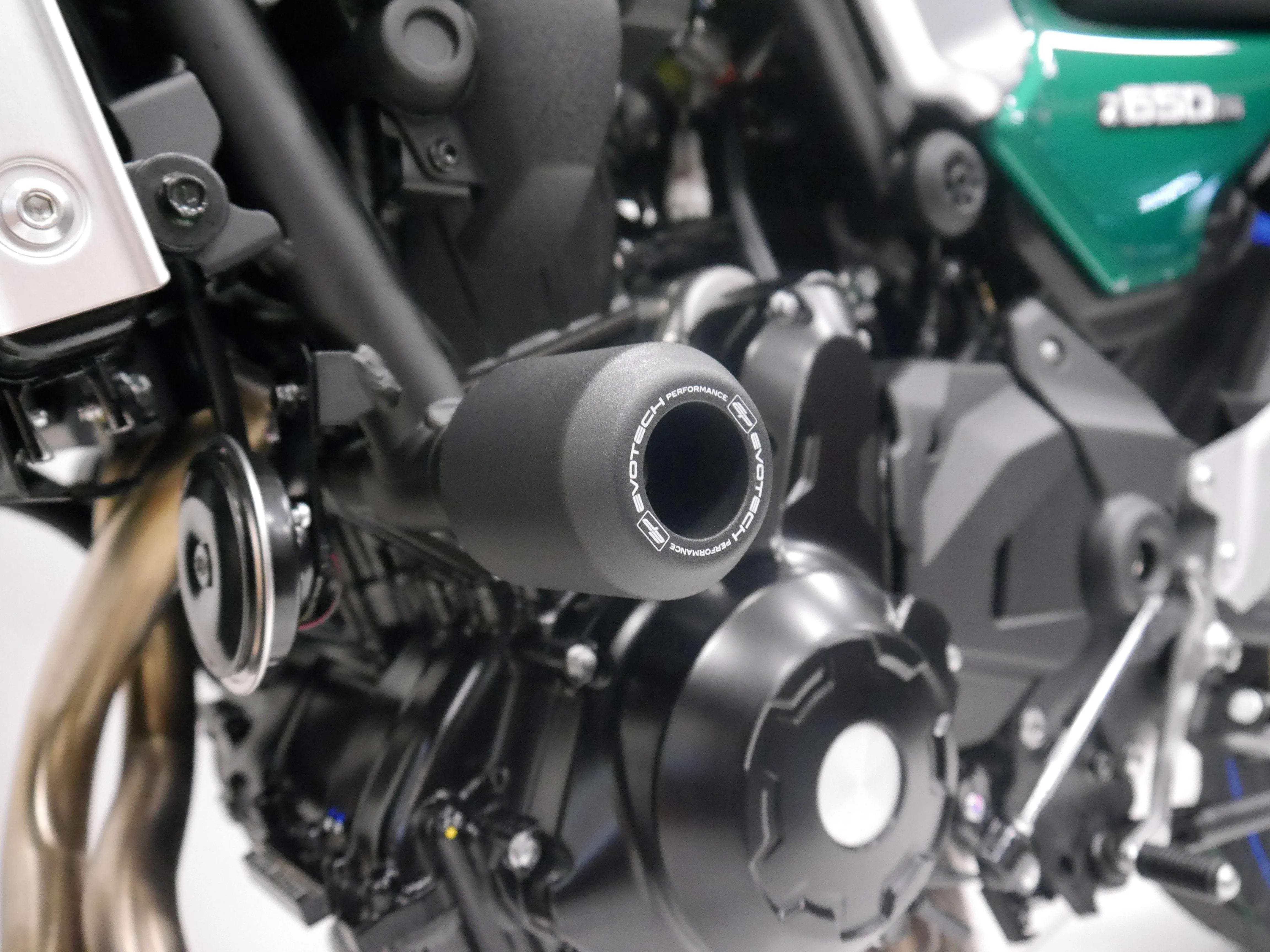 Evotech Performance Kawasaki Z650RS Crash Protection (2022+) - Sturzpads | Evotech Performance