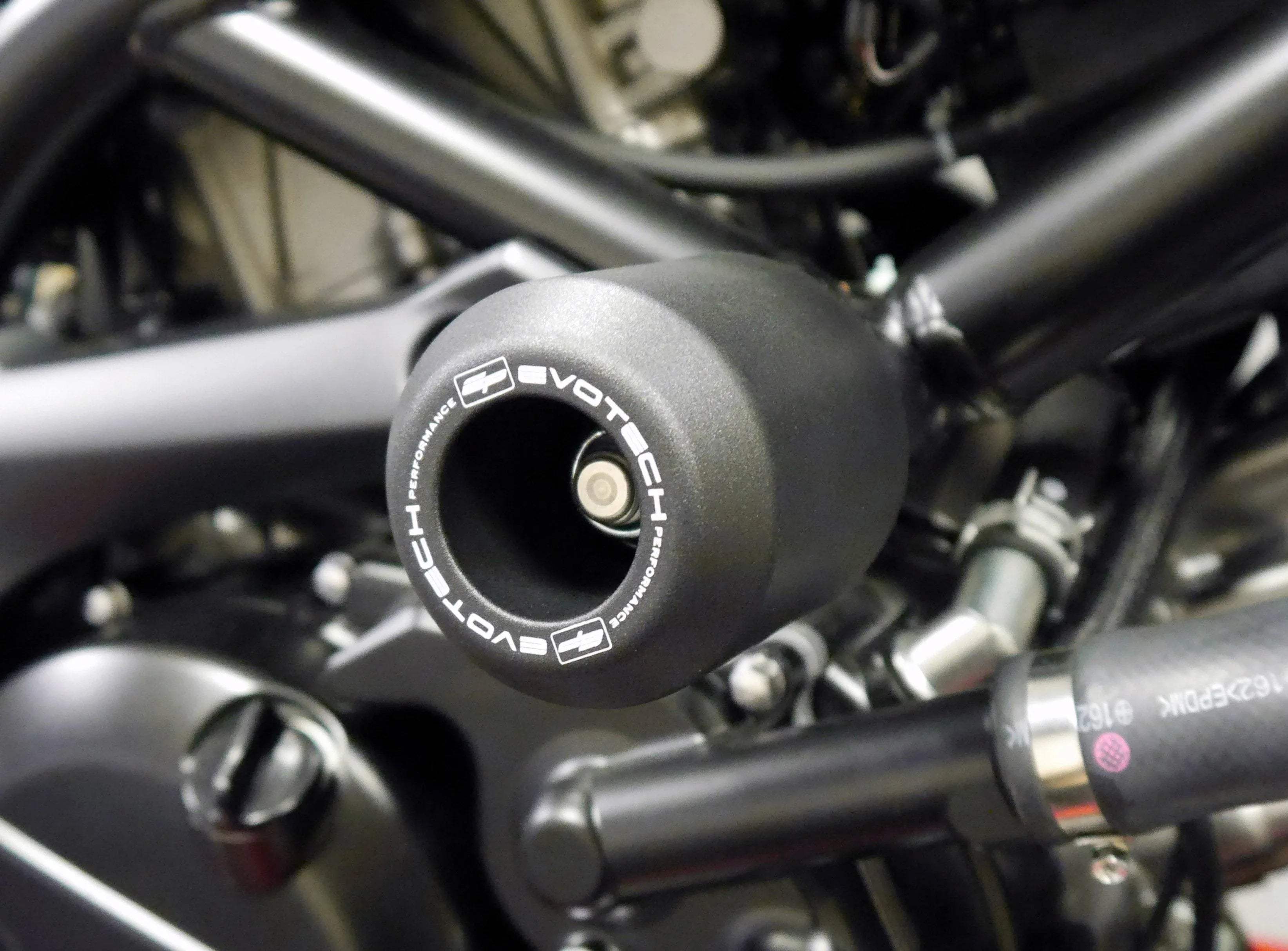 Evotech Suzuki SV650 Crash Bobbins (2016+) - Sturzpads | Evotech Performance