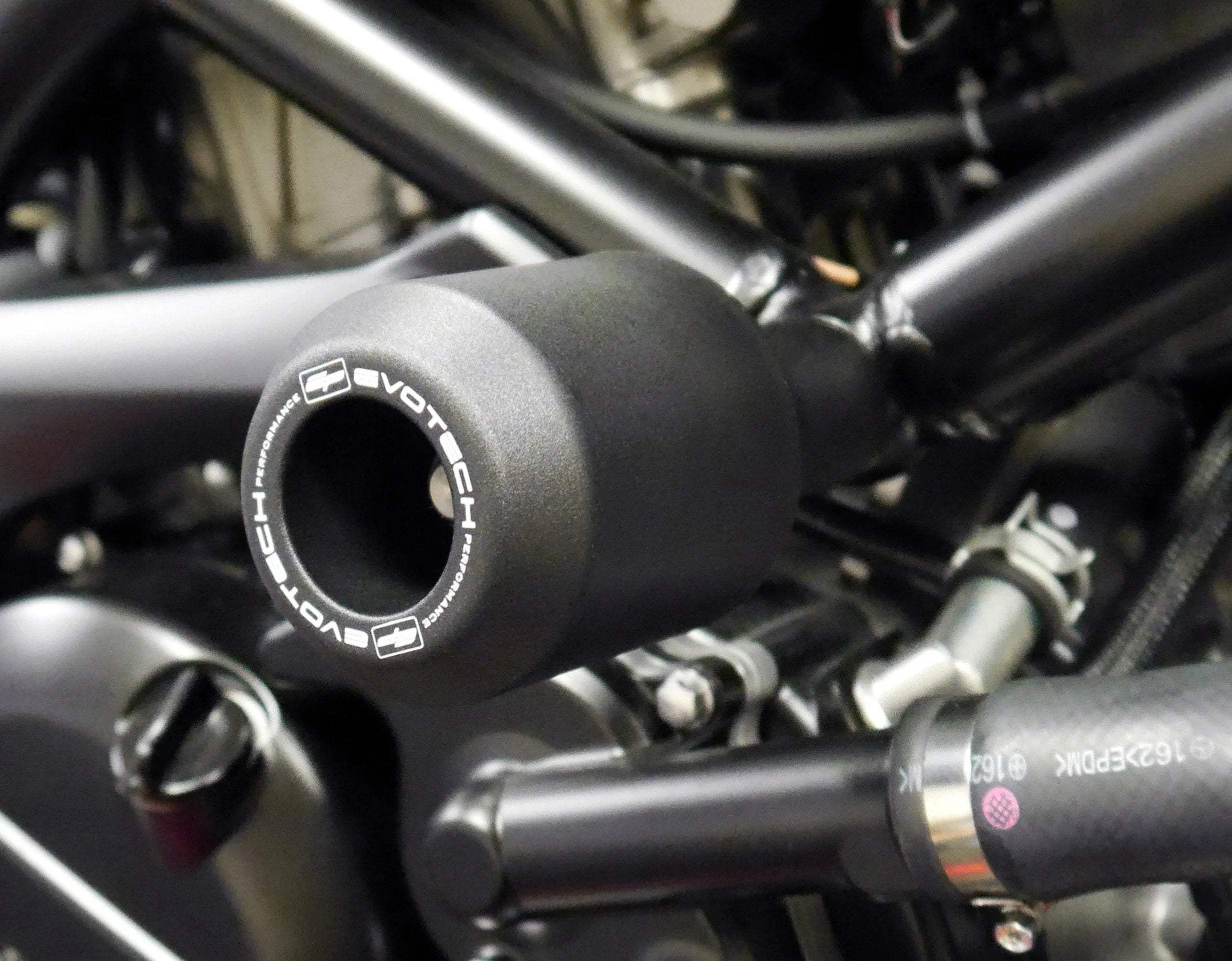 Evotech Suzuki SV650 Crash Bobbins (2016+) - Sturzpads | Evotech Performance