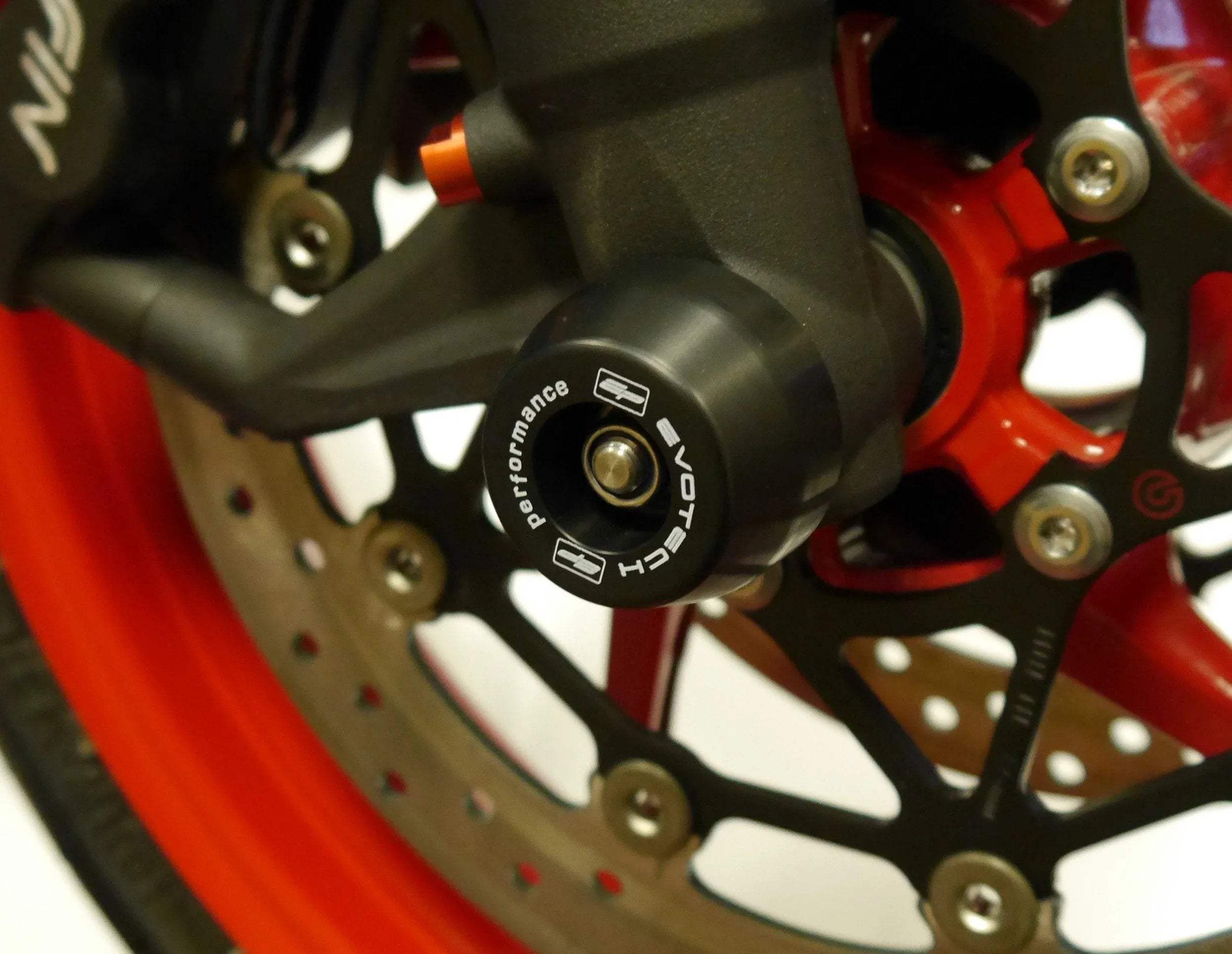 Evotech Front Spindle Bobbins - Triumph Street Triple R (2009-2012) - Spindle Bobbins | Evotech Performance