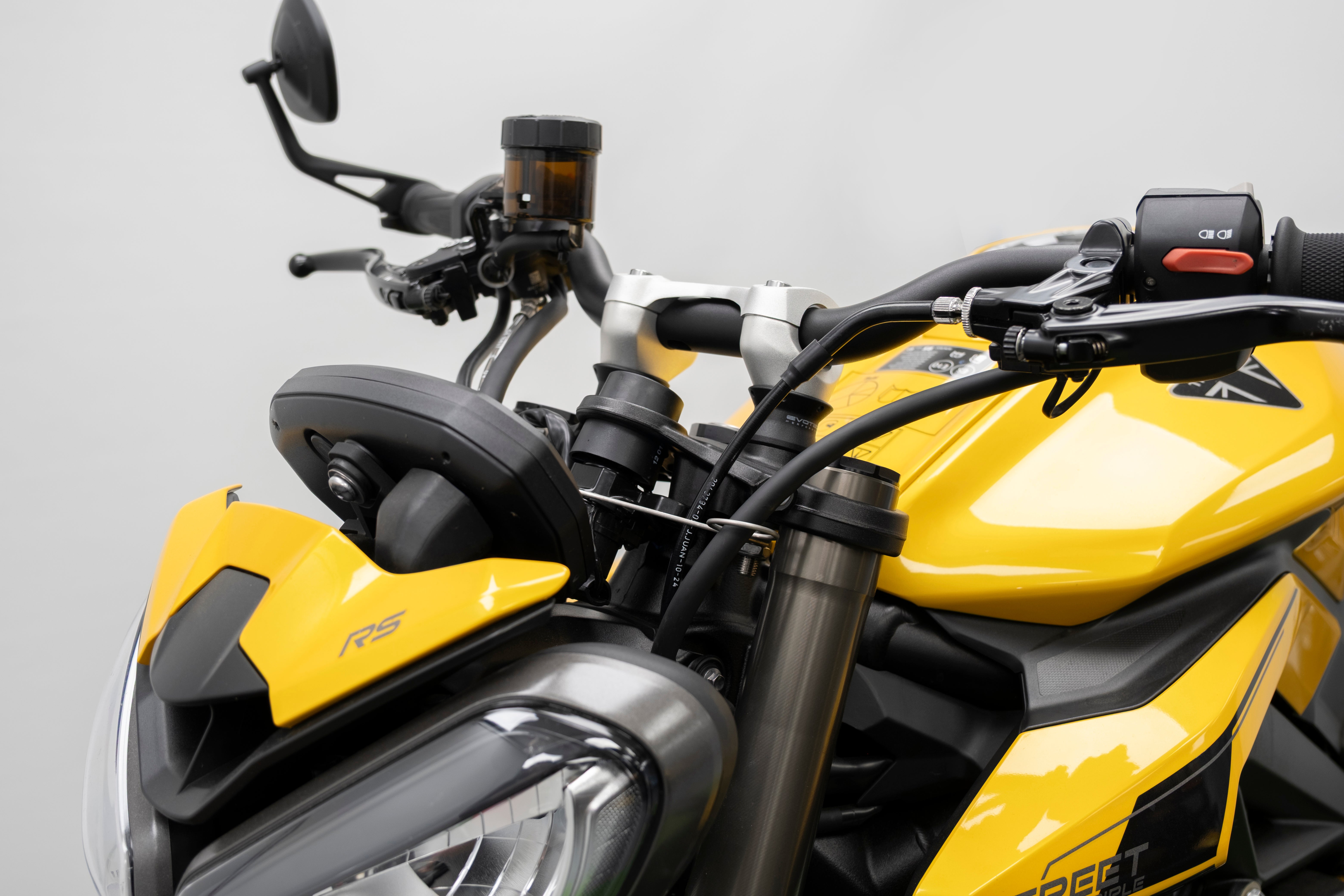 Evotech Handlebar Riser - Triumph Street Triple RS (2017 - 2019)
