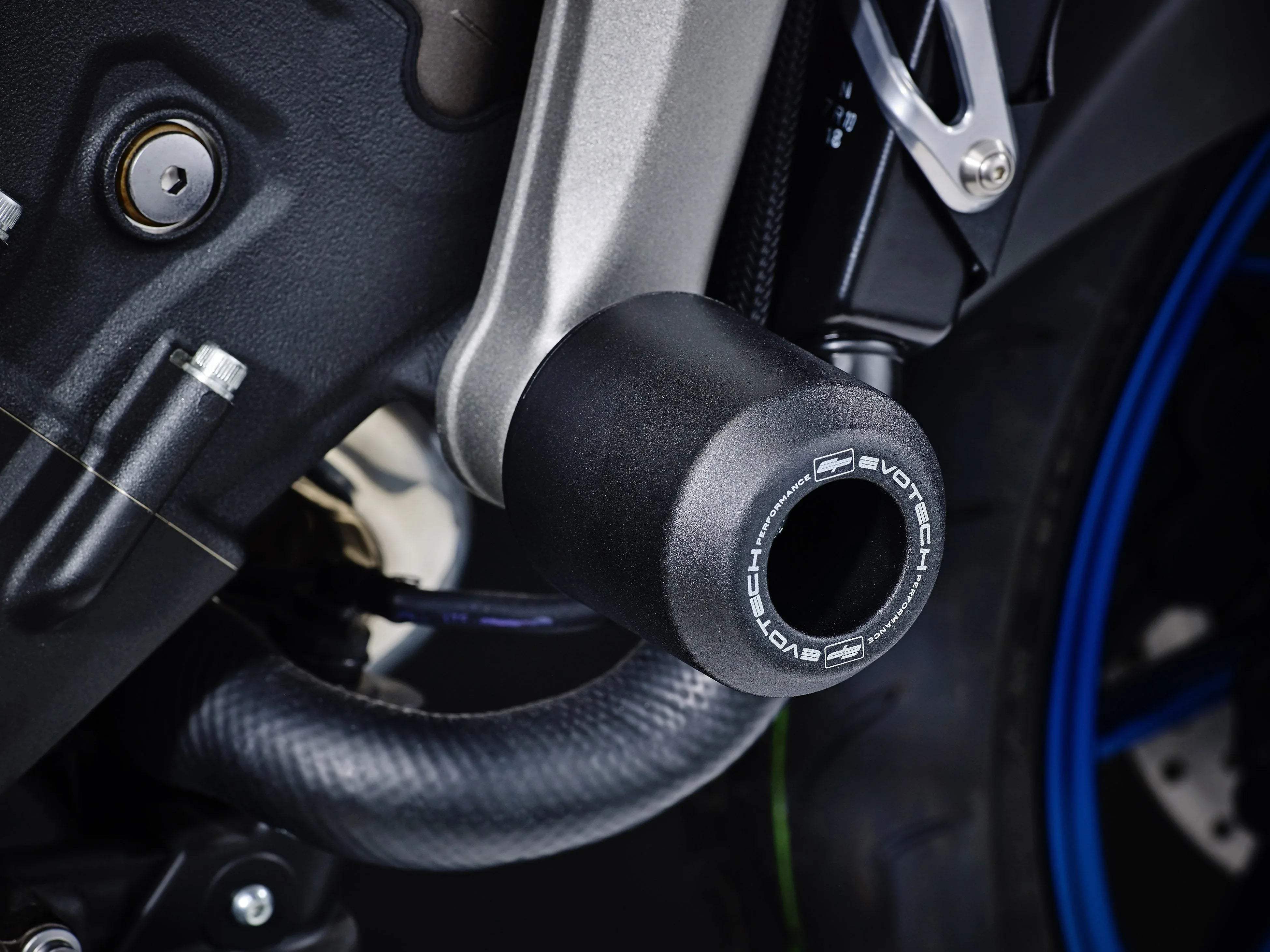 Evotech Yamaha MT-09 Sport Tracker ABS Crash Bobbins 2015 - 2016 - Sturzpads | Evotech Performance