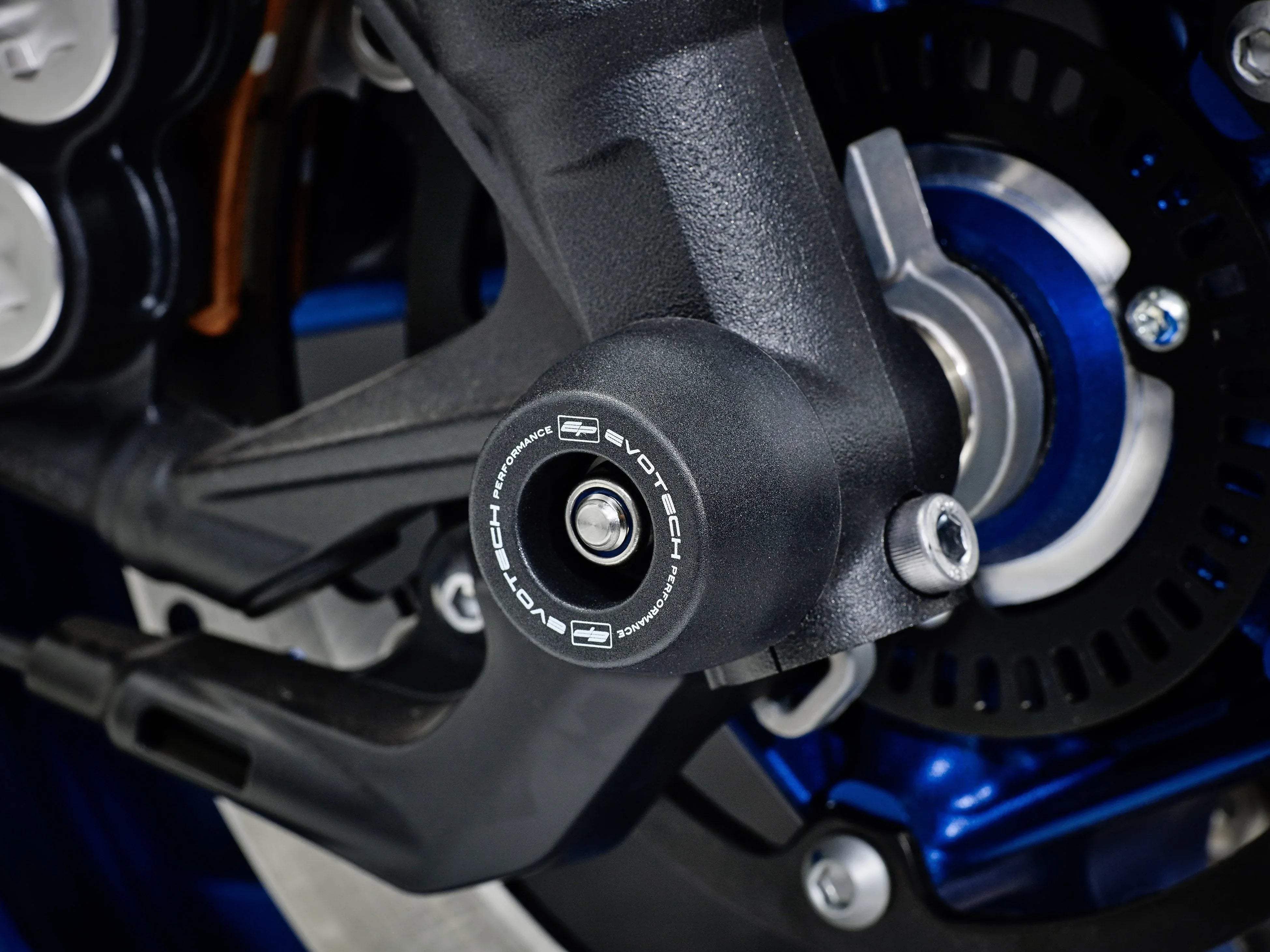 Evotech Front Spindle Bobbins - Yamaha FZ-09 (2013 - 2016) - Spindle Bobbins | Evotech Performance