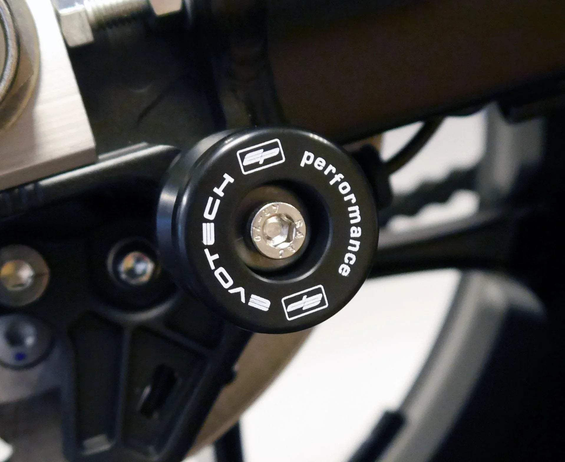 Evotech Paddock Stand Bobbins - Aprilia Dorsoduro 1200 (2011-2016) - Alu Bobbins | Evotech Performance