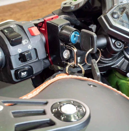 RAXIMO Helmschloßhalter