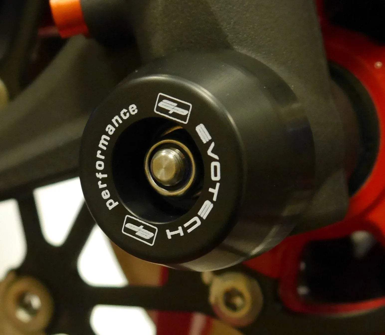 Evotech Performance Spindle Bobbins Kit - Triumph Street Triple RX (2015-2016) - Spindle Bobbins | Evotech Performance